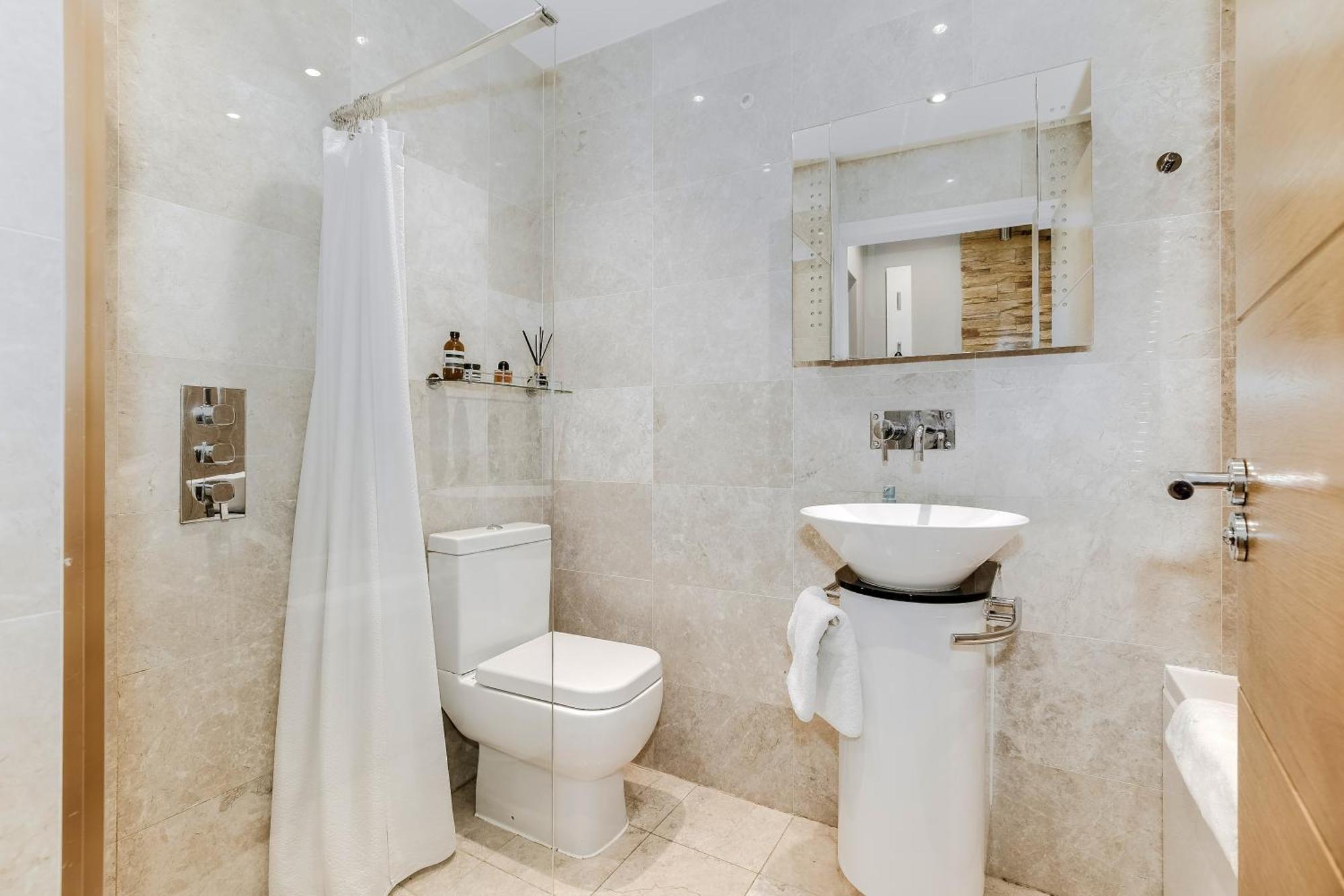 Ferienwohnung Cool Covent Garden Theatre Design Hub For Families Friends Couples London Exterior foto